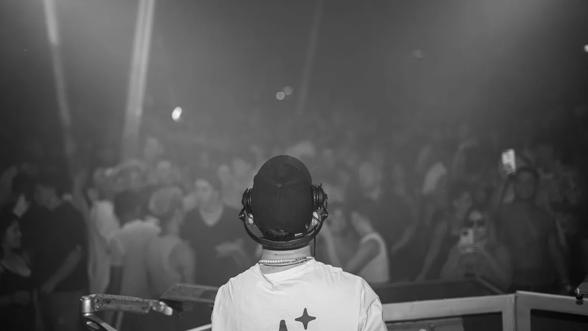 Illustration - Taxi Gare Saint Sauveur Lille : Address Hymen DJ set le 31 juillet 20…